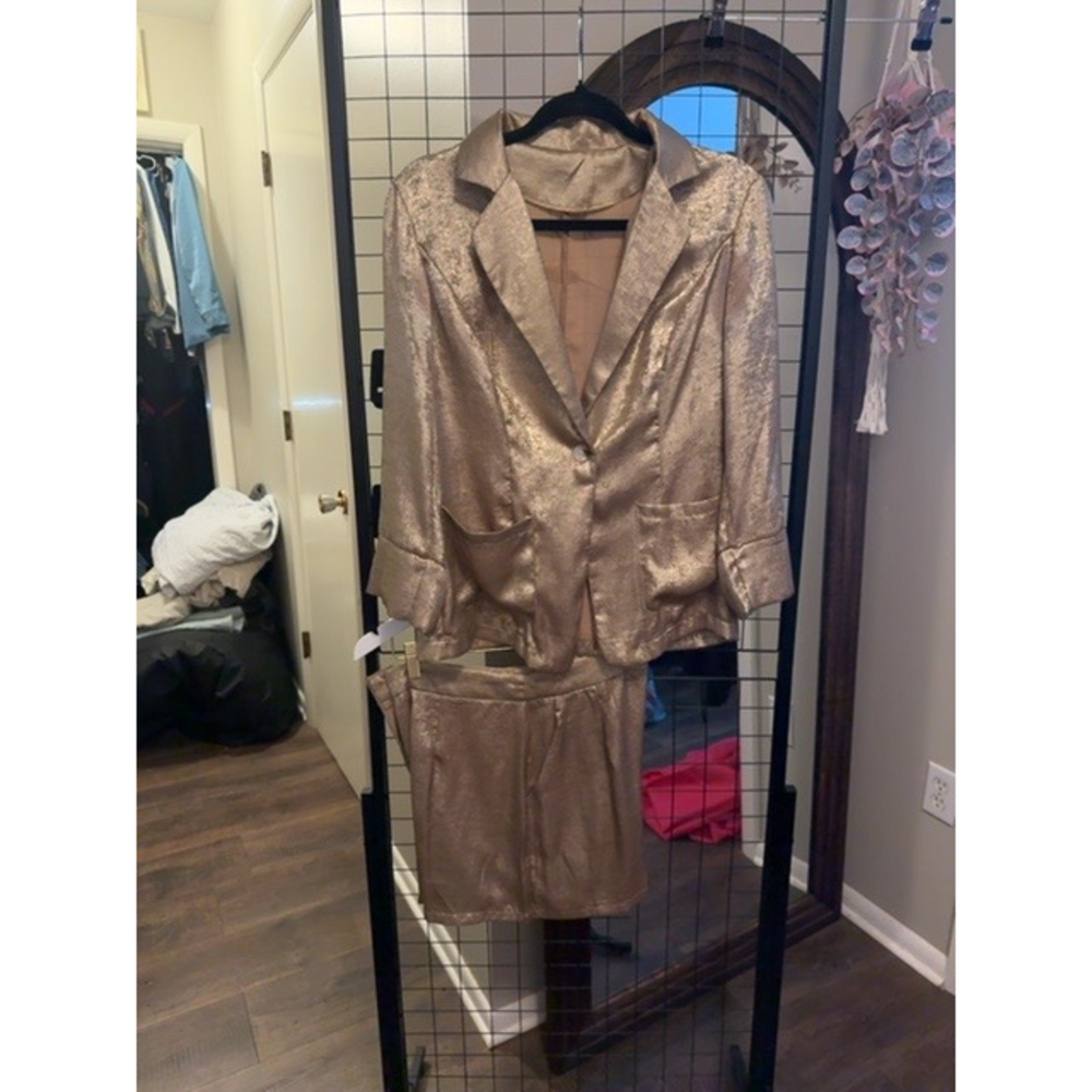 Gk Florid, User: martinezstacy71@gmail.com Blazer and Short Set thin Material pe - Picture 2 of 4